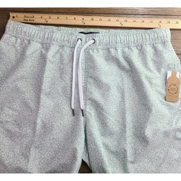 NEW Saks Fifth Avenue Swim Trunks XL Green Floral Pockets Lined Nylon Blend - Picture 11 of 13